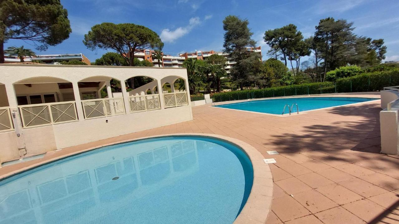 Charmant Appartement Residentiel Avec Terrasse, Jardin Privatif Et Piscine A Cannes Exterior foto