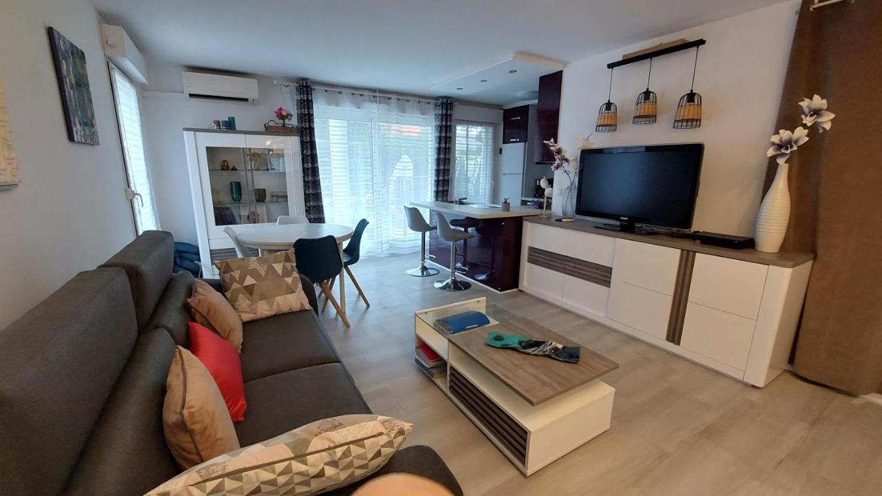 Charmant Appartement Residentiel Avec Terrasse, Jardin Privatif Et Piscine A Cannes Exterior foto